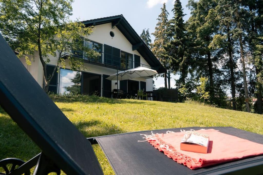 Eifel21 - Stilvolles Haus In Der Vulkaneifel Bleckhausen المظهر الخارجي الصورة